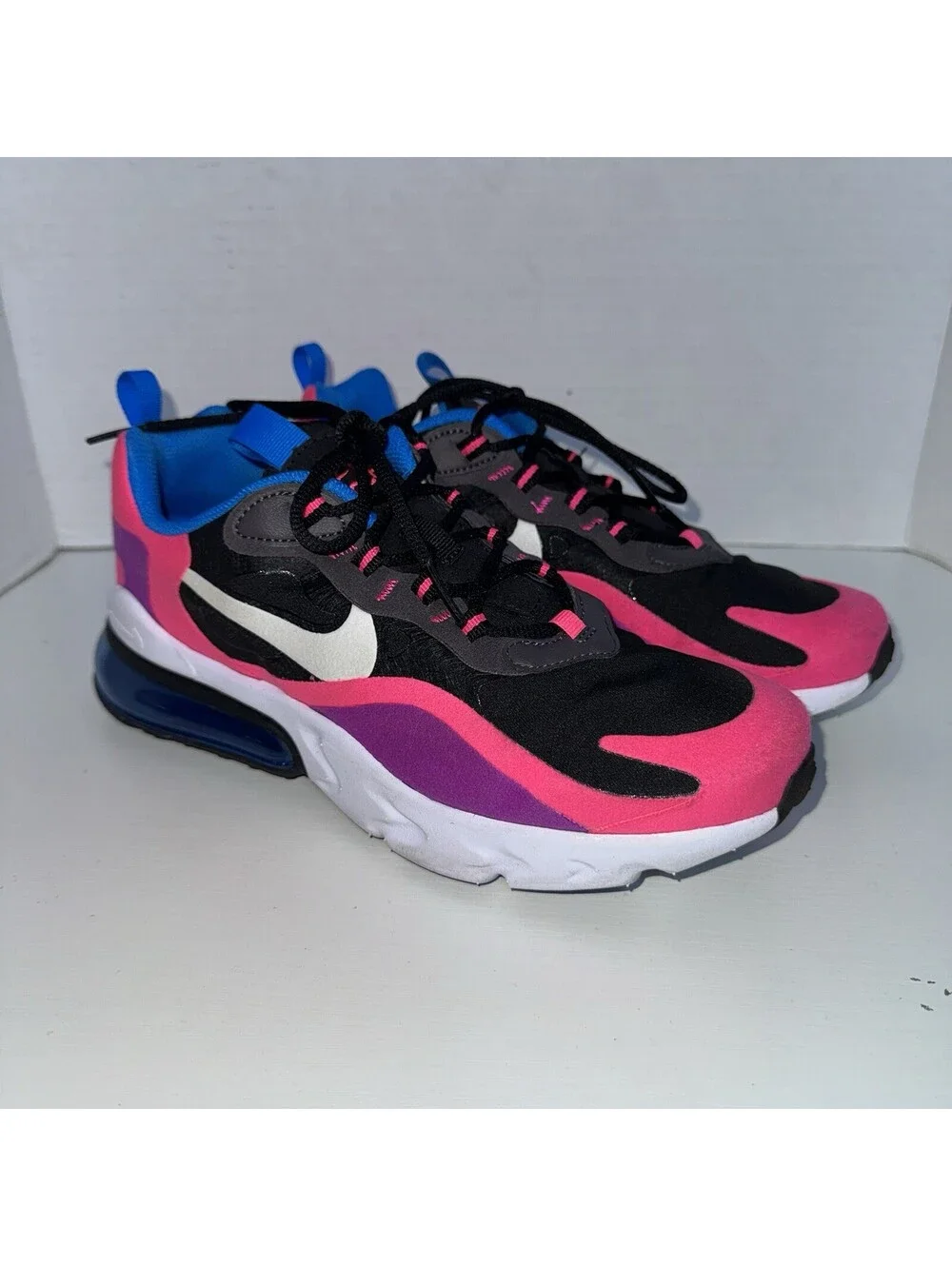 Nike 📌please view